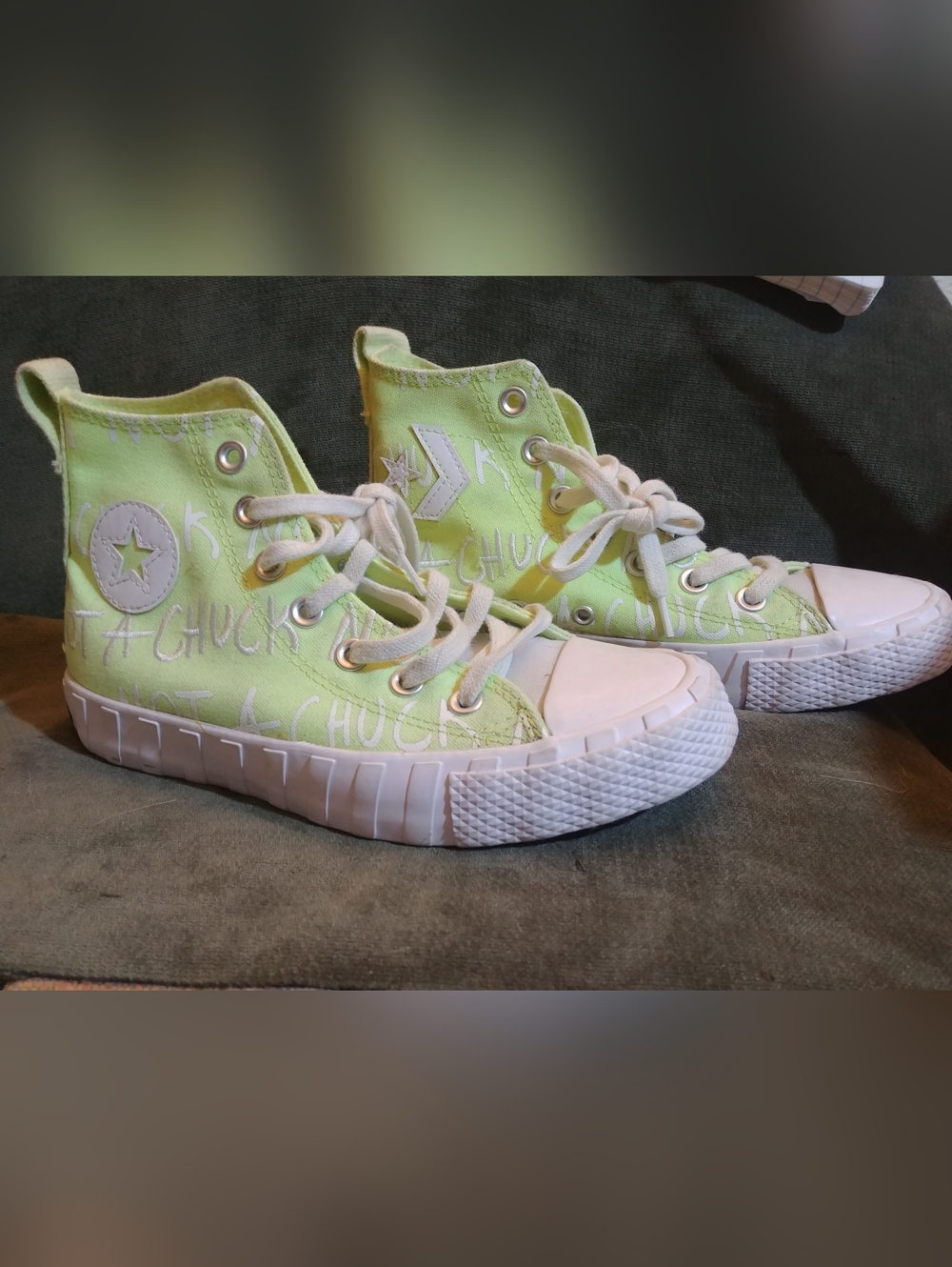 Converse  Chuck High-Top Sneakers in Neon Green and White Sz4